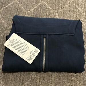 New never worn- Lululemon scuba oversized funnel neck size M/L